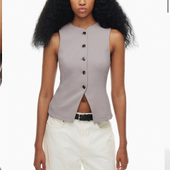Aritzia Regal Vest Size 8 - Picture 6 of 6